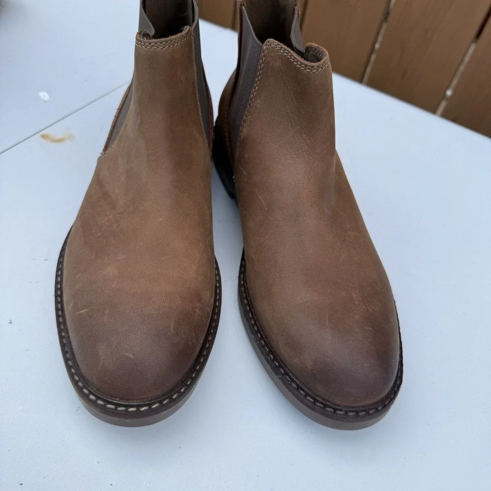 Clarks Mens Bushacre Hill Chelsea‎ Boot Size 7M Brown Suede Gum Sole Pull On